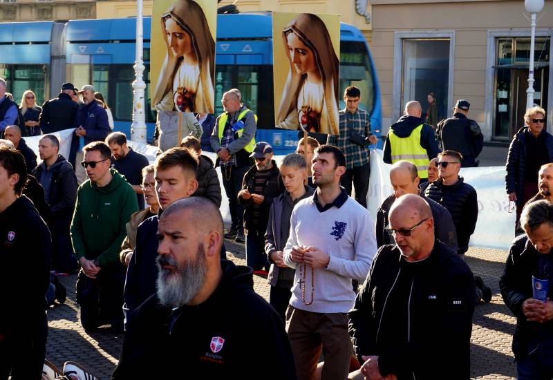 FOTO & VIDEO Održana još jedna milosna i dostojanstvena prva subota u mjesecu na Trgu